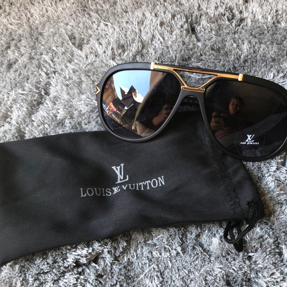 Glasses new never worn. Make offer